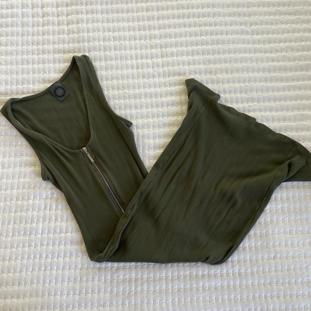 Zip front high low hem ribbed olive green dress